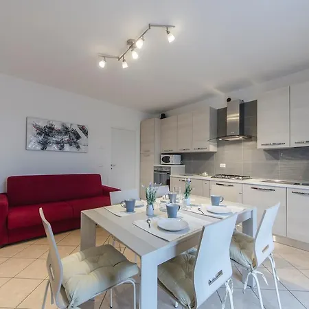 Villaggio Dei Fiori Con Piscina E Posto Incluso Apartment *