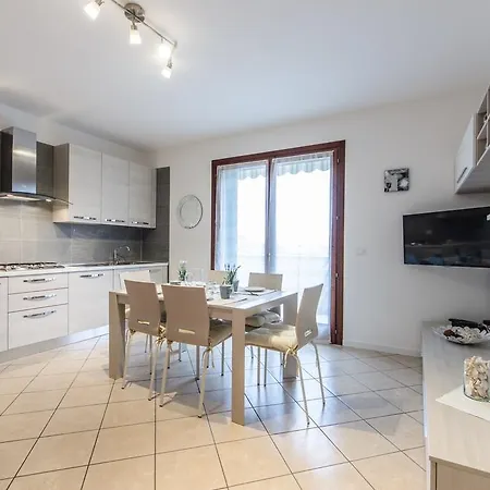 Villaggio Dei Fiori Con Piscina E Posto Incluso * Caorle