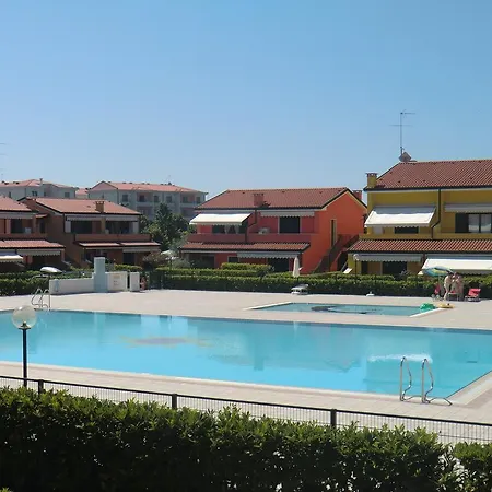 Villaggio Dei Fiori Con Piscina Apartment *