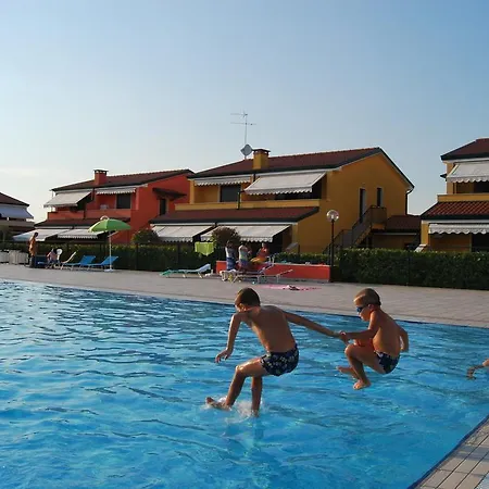 Villaggio Dei Fiori Con Piscina *