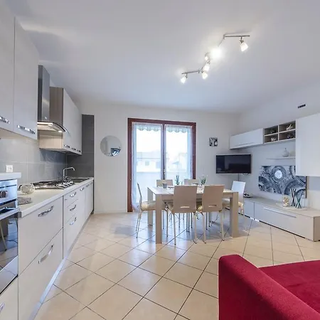 Apartment Villaggio Dei Fiori Con Piscina Caorle