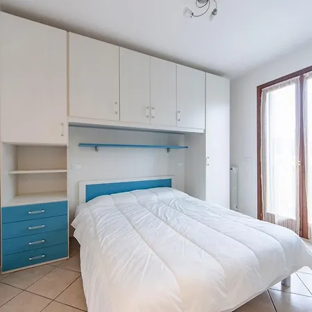 Apartment Villaggio Dei Fiori Con Piscina